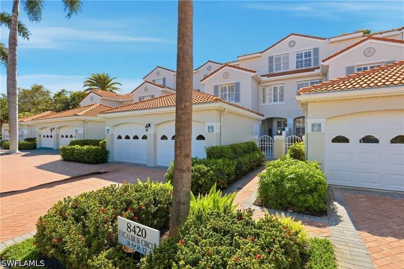 2 bedroom Condominium at 8420 Excalibur Cir R6, Avalon, Naples — photo 4