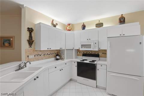 8420 Excalibur Cir R6, Naples FL - photo 8 of 40