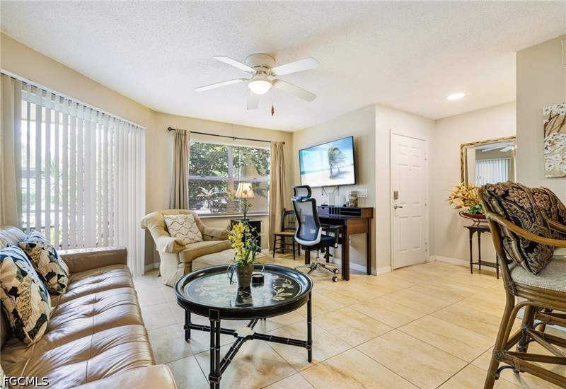 1 bedroom Condominium at 12620 Equestrian Cir 1705, Venetian Palms, Fort Myers — photo 4