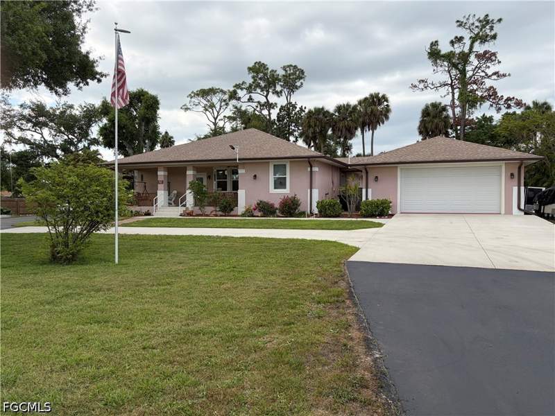 3 bedroom SingleFamilyResidence at 92 Evergreen Rd, North Fort Myers, North Fort Myers — photo 4
