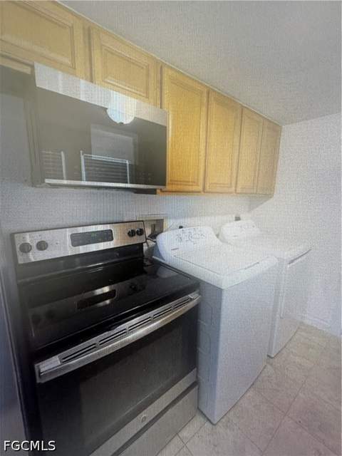 333 San Bernardino St, North Fort Myers FL - photo 8 of 9