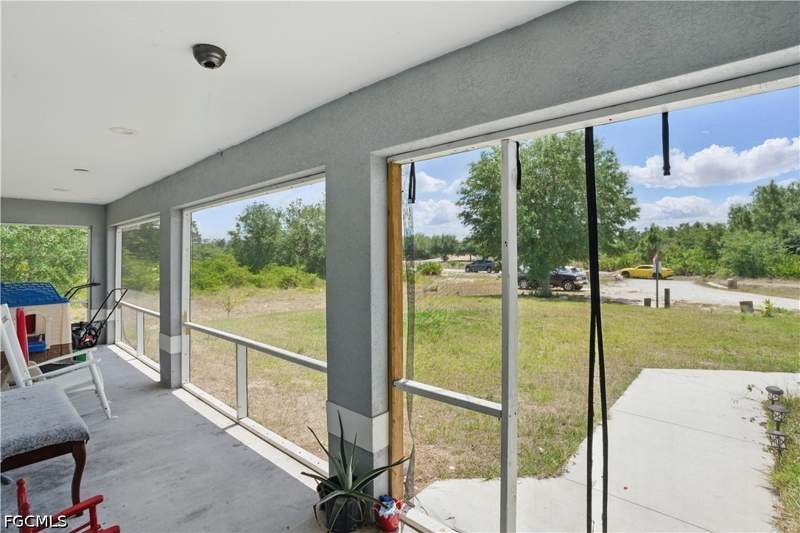 4 bedroom SingleFamilyResidence at 7824 6th Ter, Wheelers Subd, Labelle — photo 3