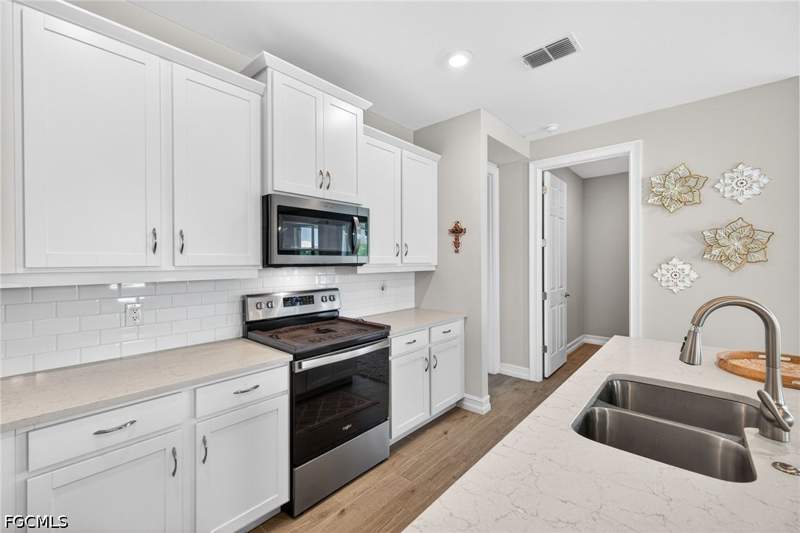 2 bedroom SingleFamilyResidence at 15330 Yellow Birch Ct, Cascades, Alva — photo 5