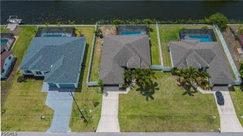 910 SW 12th Ter, Cape Coral FL - photo 10 of 45
