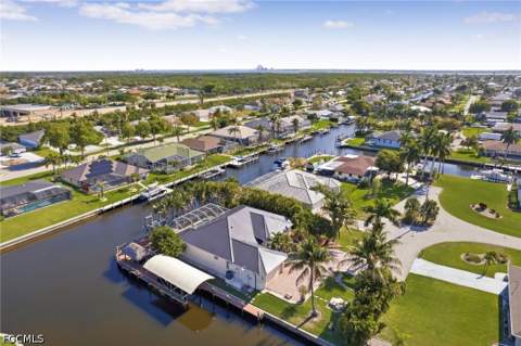 2501 SE 19th Pl, Cape Coral FL - photo 10 of 47