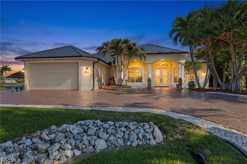 3 bedroom SingleFamilyResidence at 2501 SE 19th Pl, Cape Coral, Cape Coral — photo 4