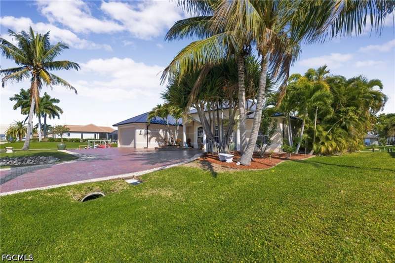 3 bedroom SingleFamilyResidence at 2501 SE 19th Pl, Cape Coral, Cape Coral — photo 5