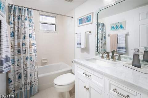 5550 Heron Point Dr 305, Naples FL - photo 11 of 23