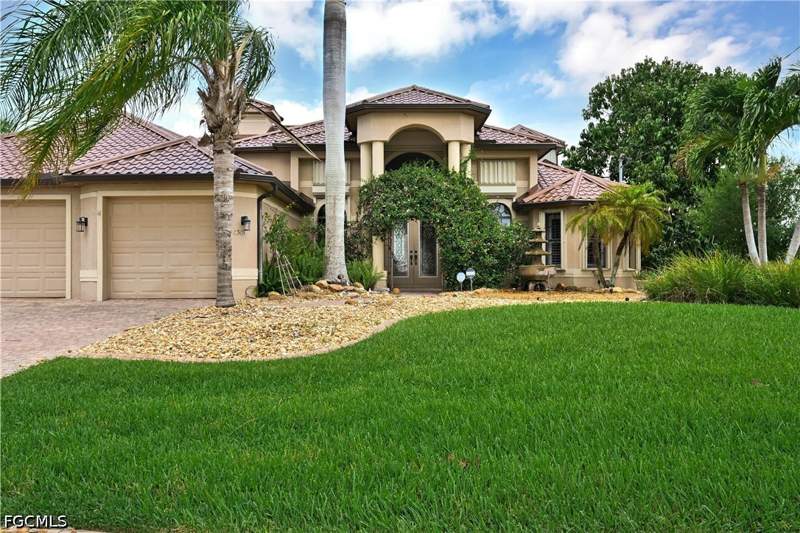 3 bedroom SingleFamilyResidence at 4301 NW 33rd St, Cape Coral, Cape Coral — photo 2