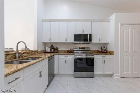 5446 Whitten Dr 19, Naples FL - photo 14 of 33