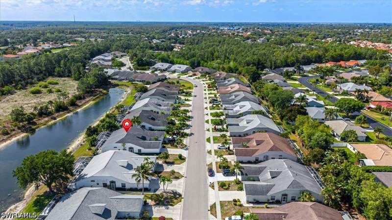 3 bedroom Attached at 5446 Whitten Dr 19, Villas Of Whittenberg, Naples — photo 4