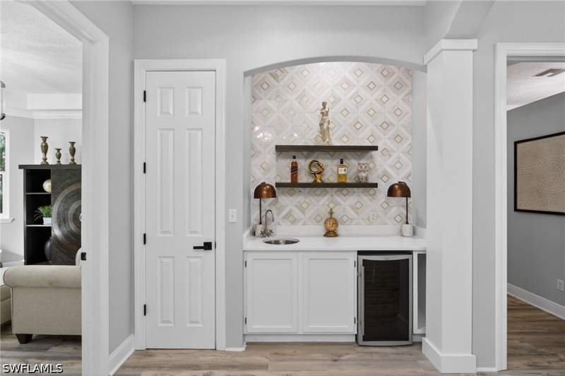 6 bedroom SingleFamilyResidence at 4075 1st Ave SW, Collier Woods, Naples — photo 5