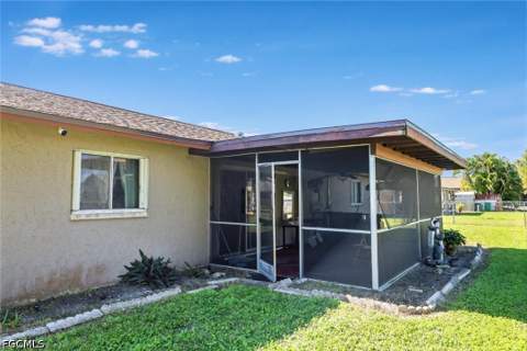 1433 SE 14th Ter, Cape Coral FL - photo 14 of 17