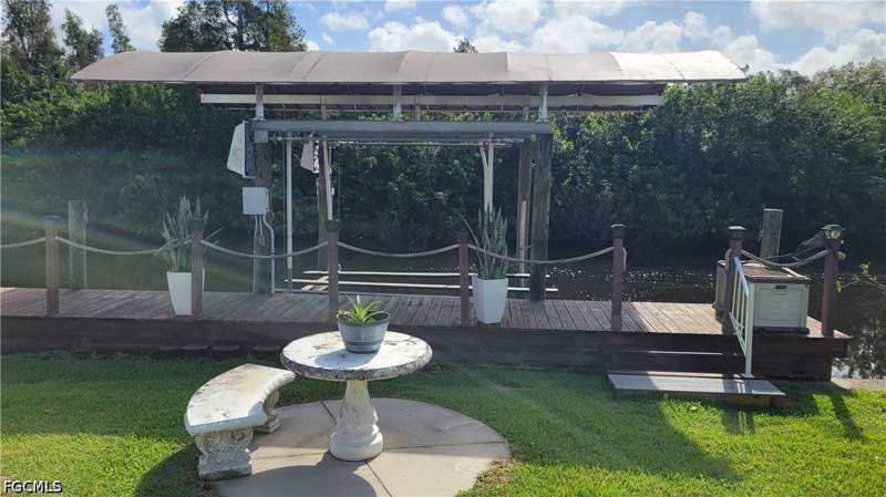 2 bedroom ManufacturedHome at 91 Sun Cir, Orange Harbor Mobile Home Park, Fort Myers — photo 5