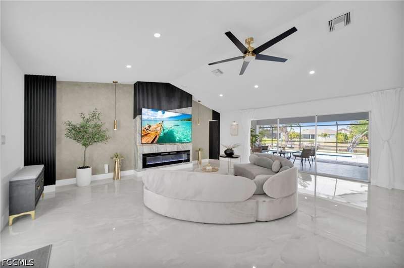 4 bedroom SingleFamilyResidence at 145 SE 17th St, Cape Coral, Cape Coral — photo 4