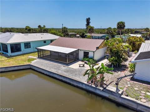 12068 Matlacha Blvd, Matlacha Isles FL - photo 17 of 24