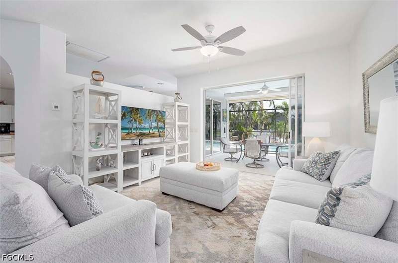 3 bedroom SingleFamilyResidence at 4005 SW 17th Pl, Cape Coral, Cape Coral — photo 4