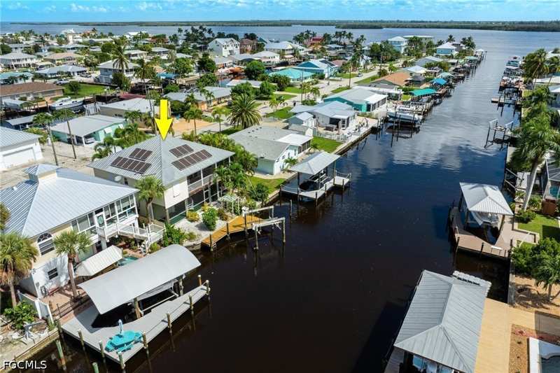 2 bedroom SingleFamilyResidence at 2761 Geary St, Island Harbors, Matlacha — photo 1