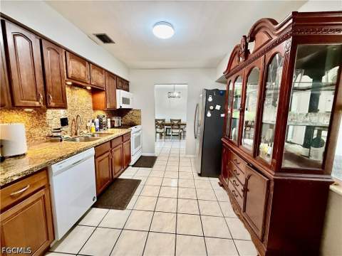 720 Shadyside St, Lehigh Acres FL - photo 12 of 30