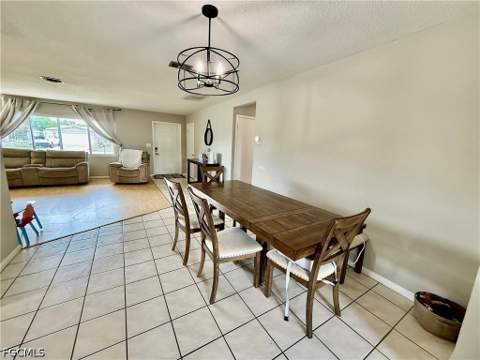 720 Shadyside St, Lehigh Acres FL - photo 8 of 30