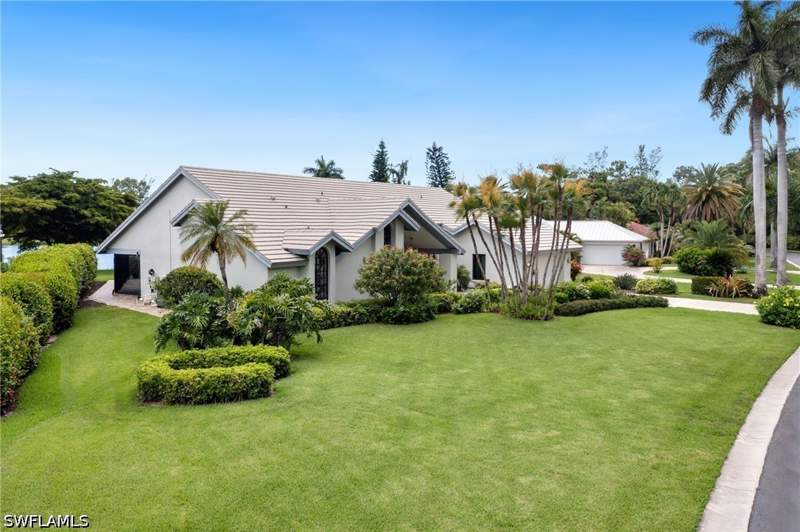 4 bedroom SingleFamilyResidence at 1380 Bald Eagle Dr, Naples Bath And Tennis Club, Naples — photo 3