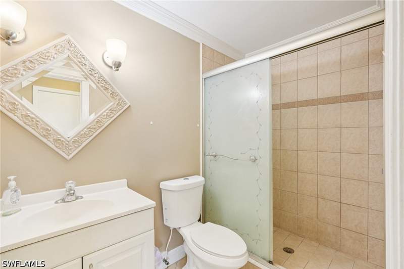 5 bedroom SingleFamilyResidence at 770 93rd Ave N, Naples Park, Naples — photo 3