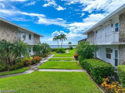 330 Kon Tiki Dr C7, Naples FL - photo 12 of 35