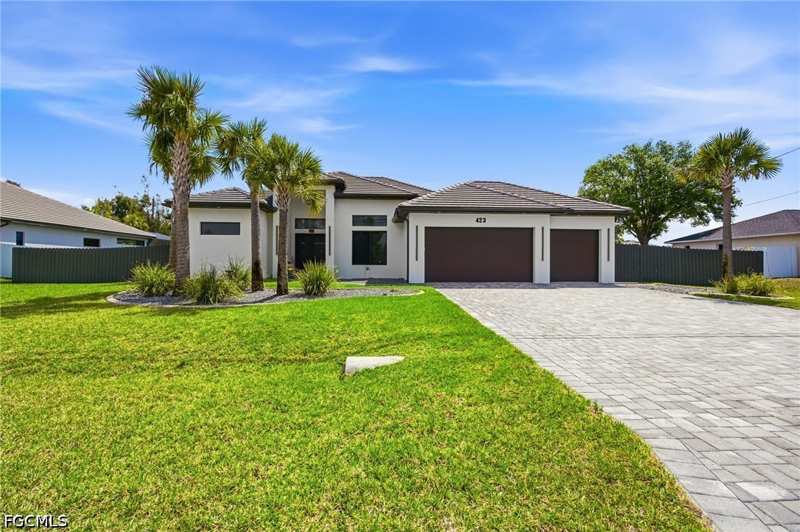 4 bedroom SingleFamilyResidence at 423 SW 19th Ave, Cape Coral, Cape Coral — photo 1