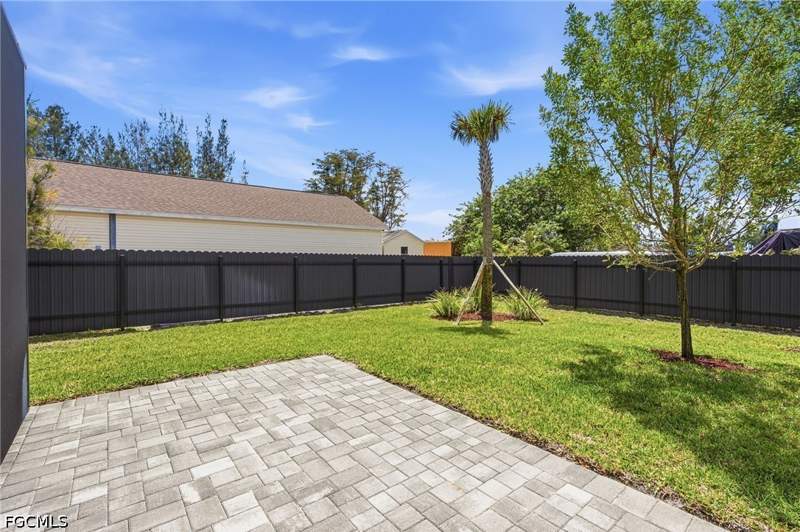 4 bedroom SingleFamilyResidence at 423 SW 19th Ave, Cape Coral, Cape Coral — photo 5