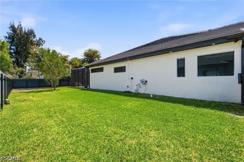 423 SW 19th Ave, Cape Coral FL - photo 7 of 45