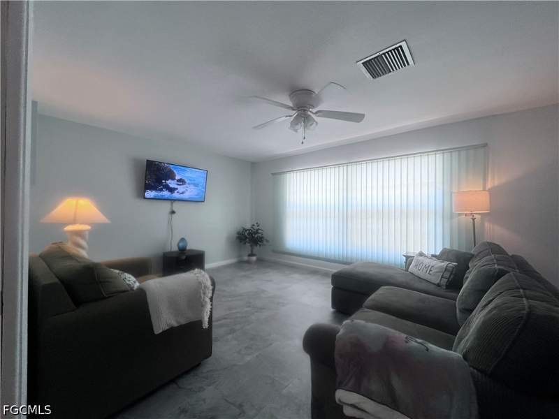 3 bedroom SingleFamilyResidence at 726 Sabur Ct, Cape Coral, Cape Coral — photo 3