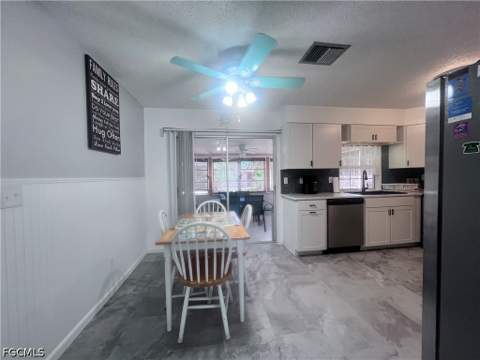 726 Sabur Ct, Cape Coral FL - photo 6 of 36