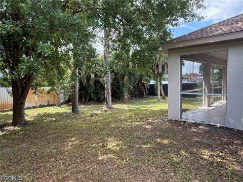 2907 12th St W, Lehigh Acres FL - photo 12 of 43