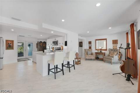 9 Fairview Blvd, Fort Myers Beach FL - photo 11 of 40