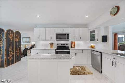 9 Fairview Blvd, Fort Myers Beach FL - photo 12 of 40