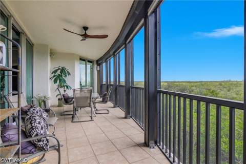 425 Cove Tower Dr 504, Naples FL - photo 11 of 41