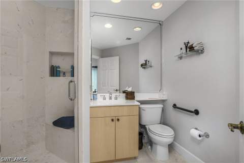 425 Cove Tower Dr 504, Naples FL - photo 23 of 41
