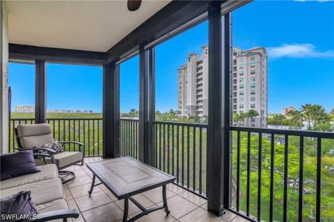 425 Cove Tower Dr 504, Naples FL - photo 9 of 41
