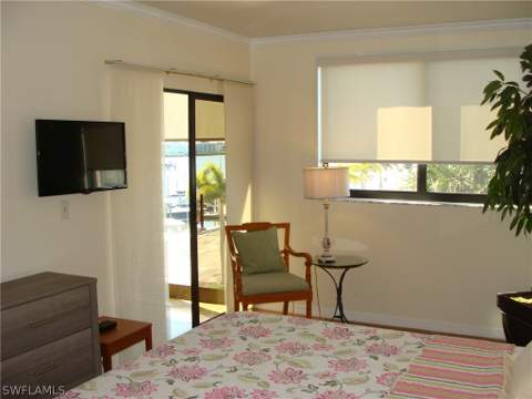 807 River Point Dr 201D, Naples FL - photo 12 of 31