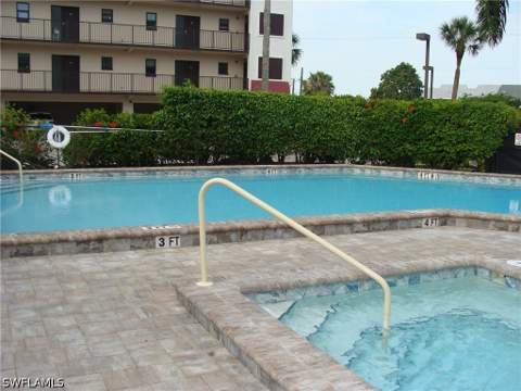 807 River Point Dr 201D, Naples FL - photo 21 of 31