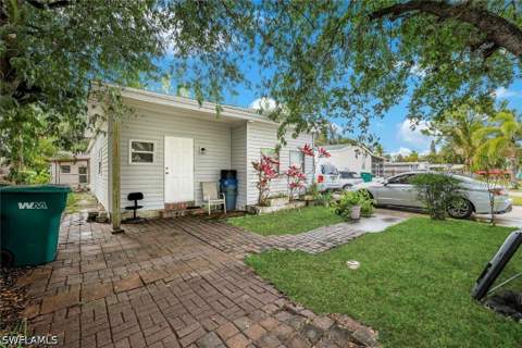 106 Moon Bay St, Naples FL - photo 22 of 25