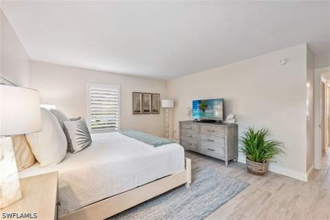 2850 Gulf Shore Blvd N 102, Naples FL - photo 13 of 27