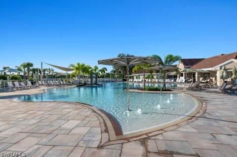 8253 Parkstone Pl 106, Naples FL - photo 24 of 30