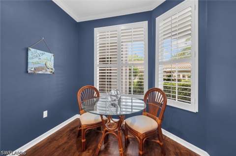 8253 Parkstone Pl 106, Naples FL - photo 8 of 30