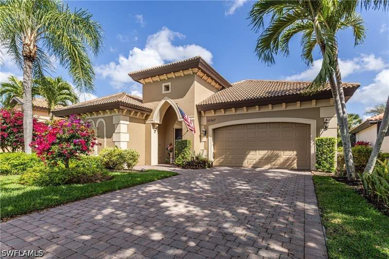 4 bedroom SingleFamilyResidence at 12567 Grandezza Cir, Savona, Estero — photo 2