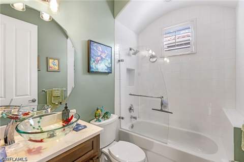 12567 Grandezza Cir, Estero FL - photo 22 of 47