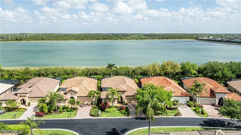 4 bedroom SingleFamilyResidence at 12567 Grandezza Cir, Savona, Estero — photo 4