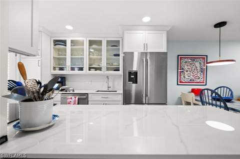 1021 3rd St S 112, Naples FL - photo 10 of 27