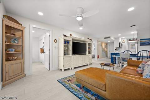 1021 3rd St S 112, Naples FL - photo 12 of 27