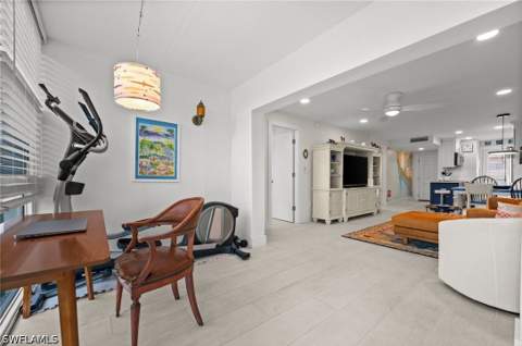 1021 3rd St S 112, Naples FL - photo 22 of 27